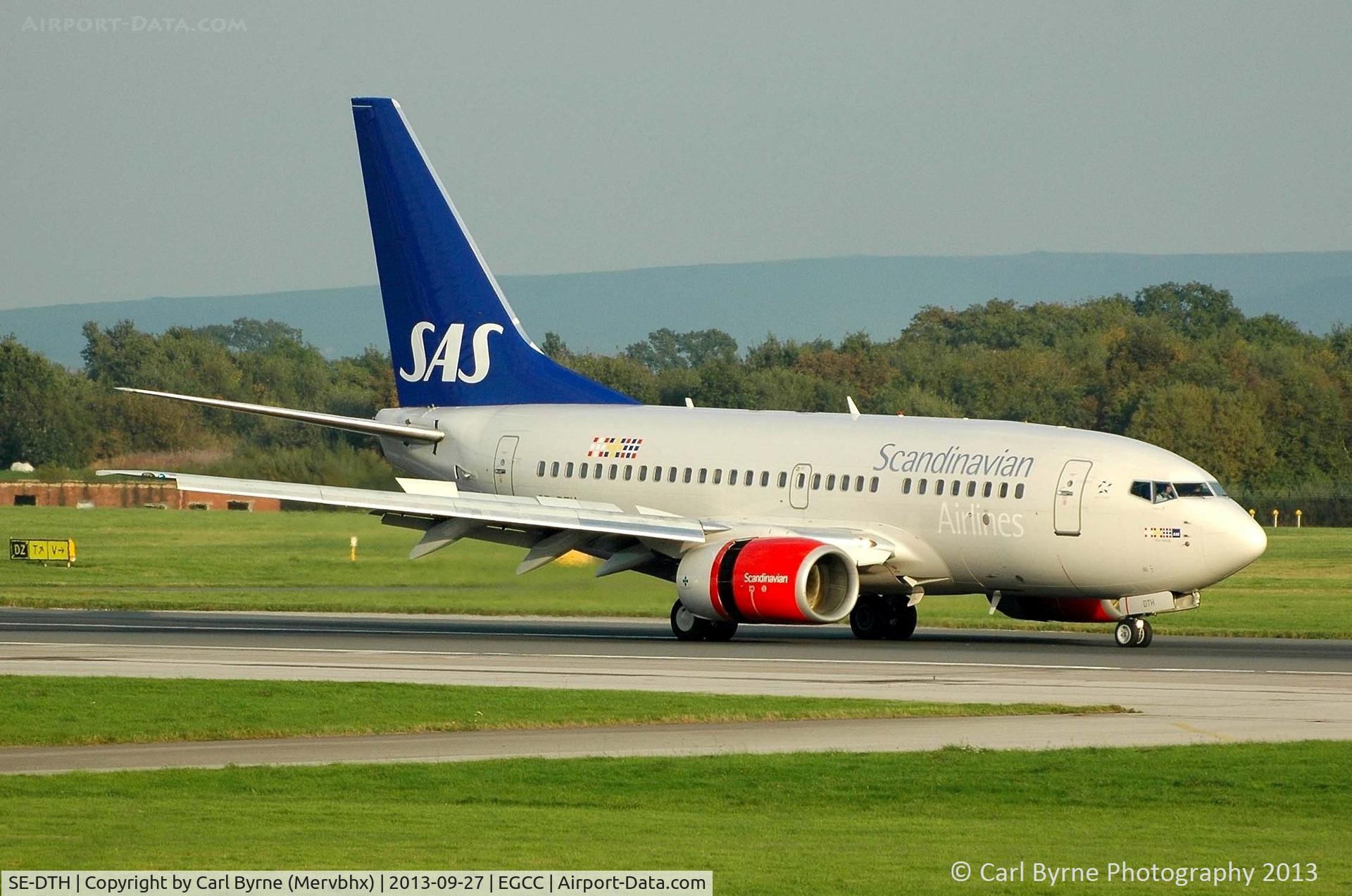 SE-DTH, 1999 Boeing 737-683 C/N 28313, Taken from the Runway Visitor Park.