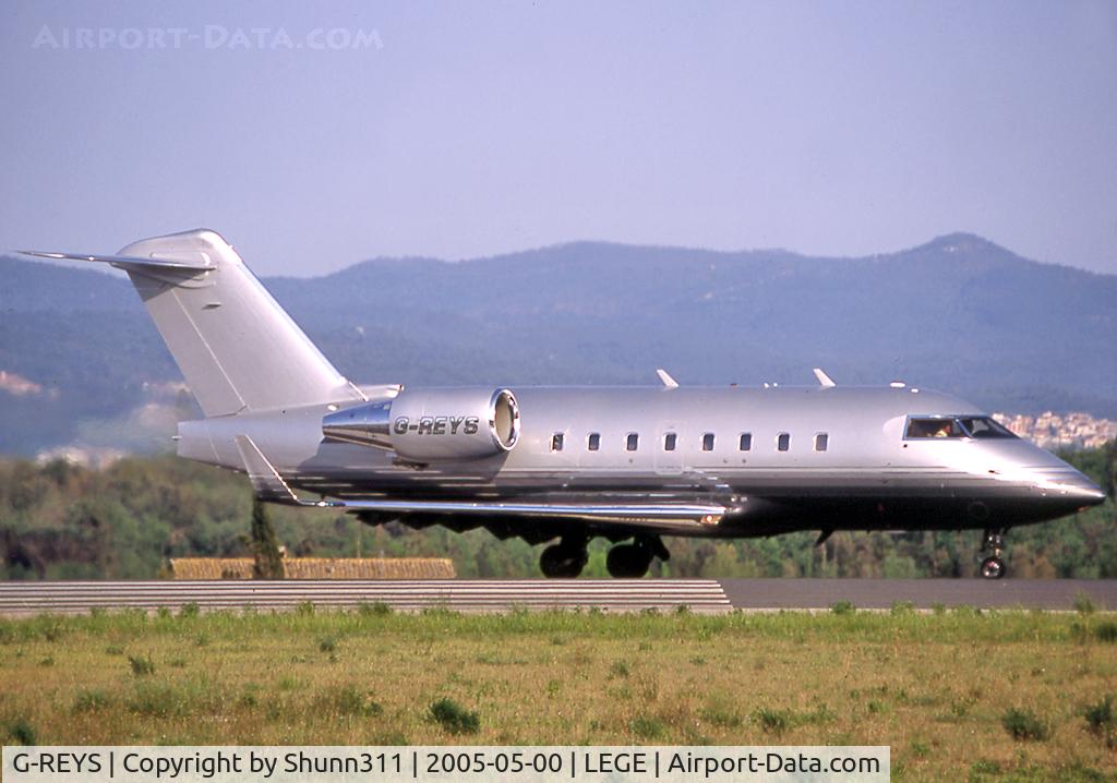G-REYS, 2000 Bombardier Challenger 604 (CL-600-2B16) C/N 5467, Lining up for departure...