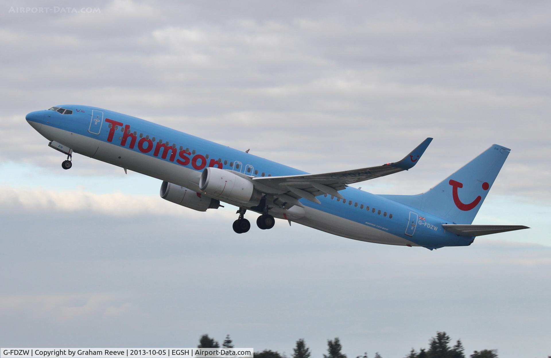 G-FDZW, 2011 Boeing 737-8K5 C/N 37254, Just airbourne.