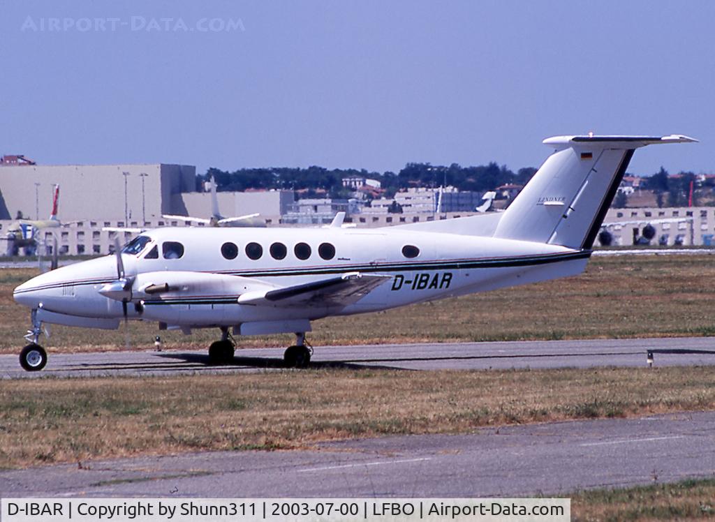 D-IBAR, 1986 Beech B200 Super King Air King Air C/N BB-1280, Taxiing for departure...