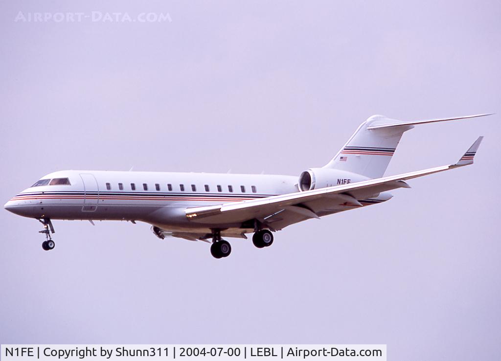 N1FE, 2001 Bombardier BD-700-1A10 Global Express C/N 9091, Landing rwy 25