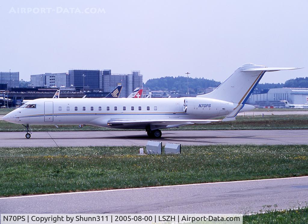 N70PS, 1999 Bombardier BD-700-1A10 Global Express C/N 9012, Taxiing for departure...