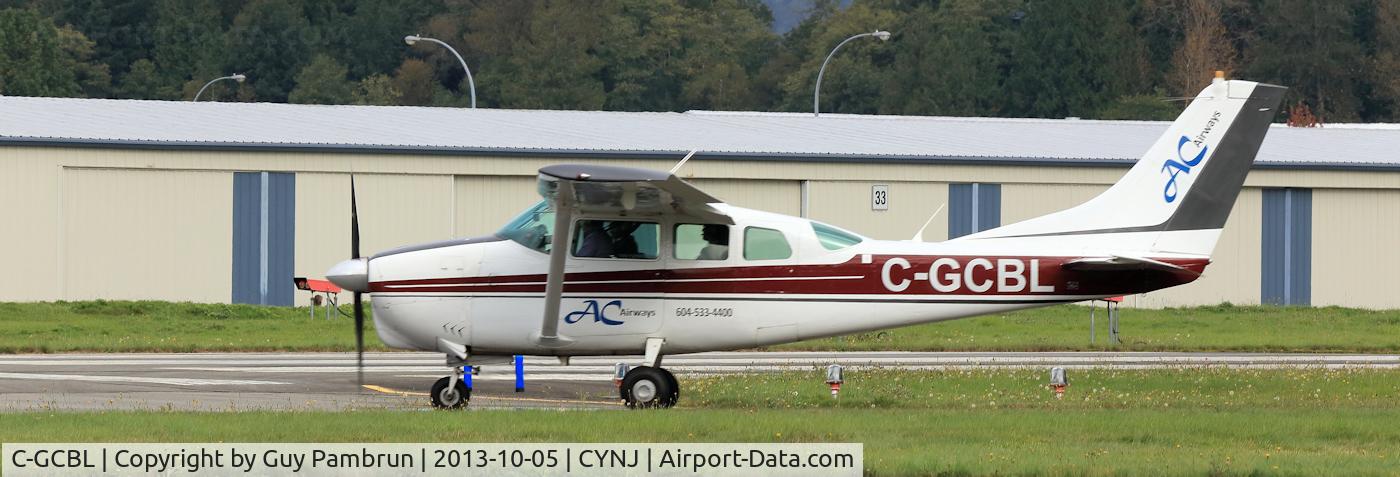 C-GCBL, Cessna 210C C/N 21058151, Holding
