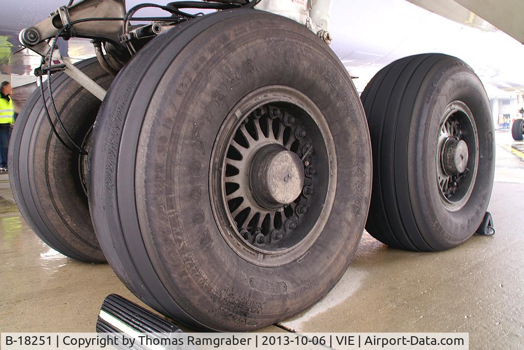 B-18251, 1995 Boeing 747-406 C/N 27965, China Airlines Boeing 747-400 -permission ok-