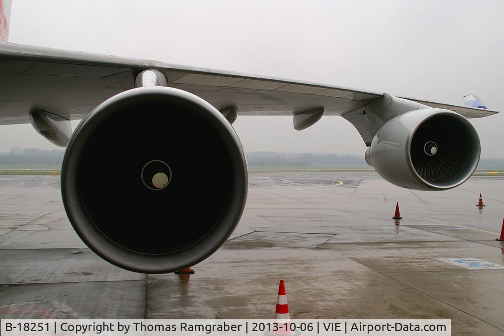 B-18251, 1995 Boeing 747-406 C/N 27965, China Airlines Boeing 747-400 -permission ok-