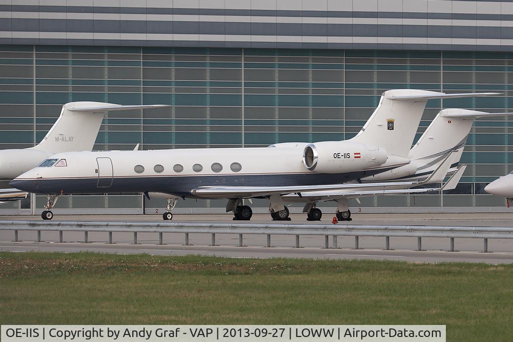 OE-IIS, 1999 Gulfstream Aerospace GV C/N 572, Gulfstream 5