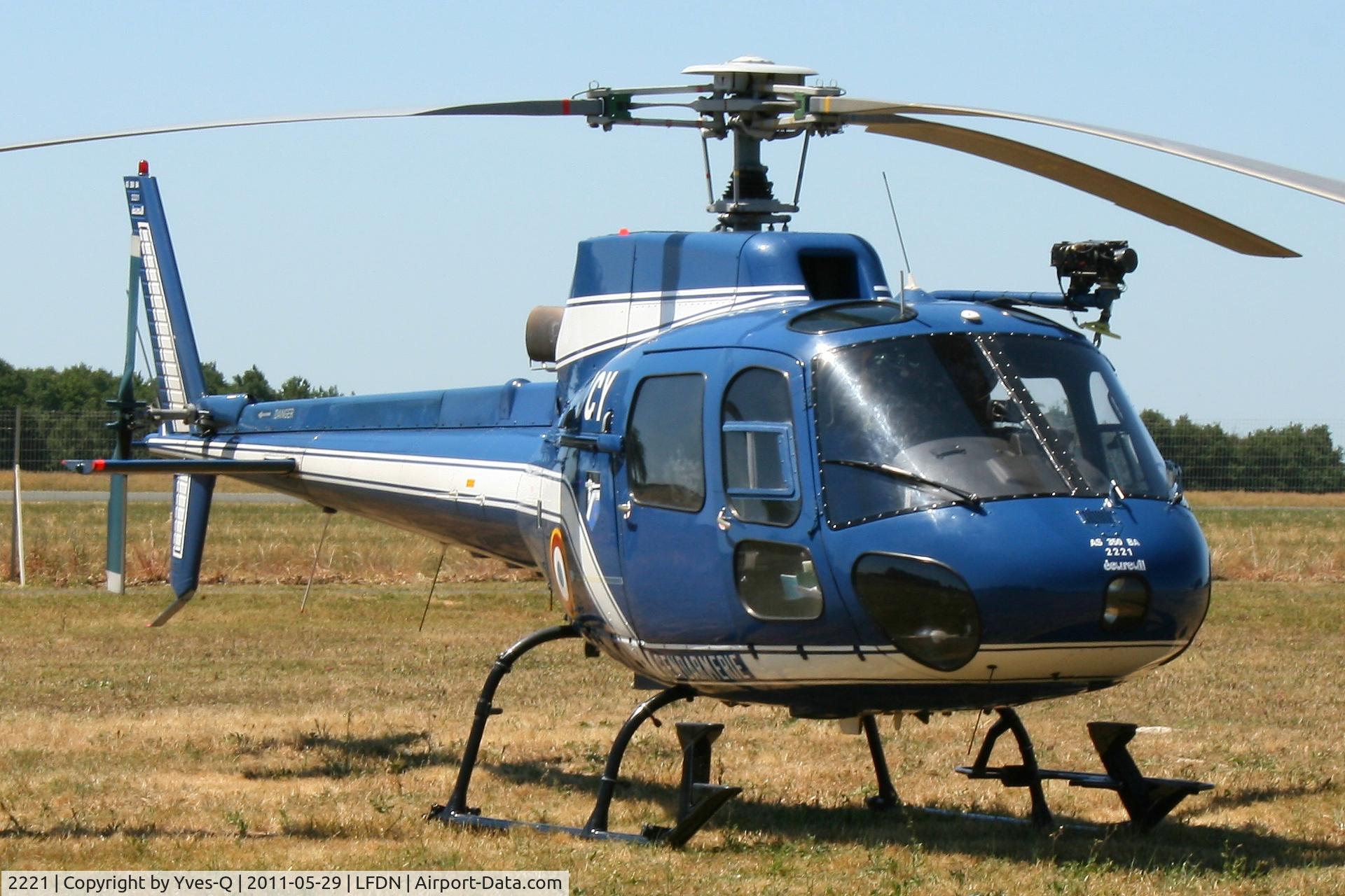 2221, Aérospatiale AS-350BA Ecureuil C/N 2221, Aerospatiale AS-350BA Ecureuil, Rochefort-St Agnant AB 721 (LFDN-RCO)