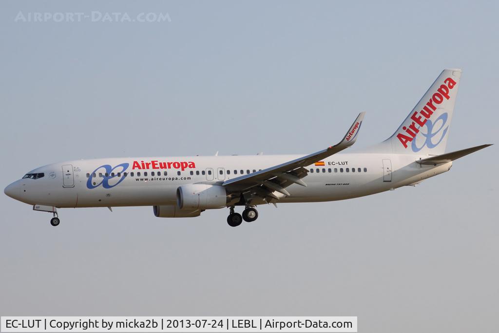 EC-LUT, 2013 Boeing 737-85P C/N 36592, Landing