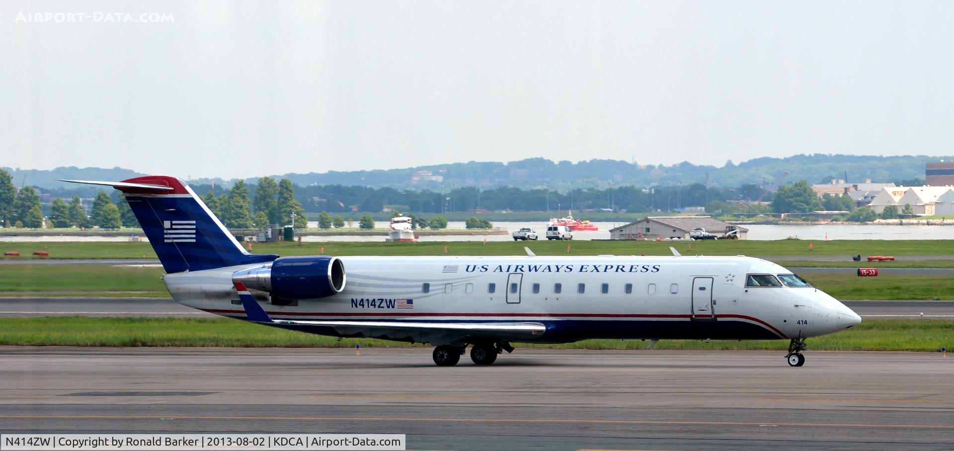 N414ZW, 2001 Bombardier CRJ-200LR (CL-600-2B19) C/N 7586, Taxi DCA