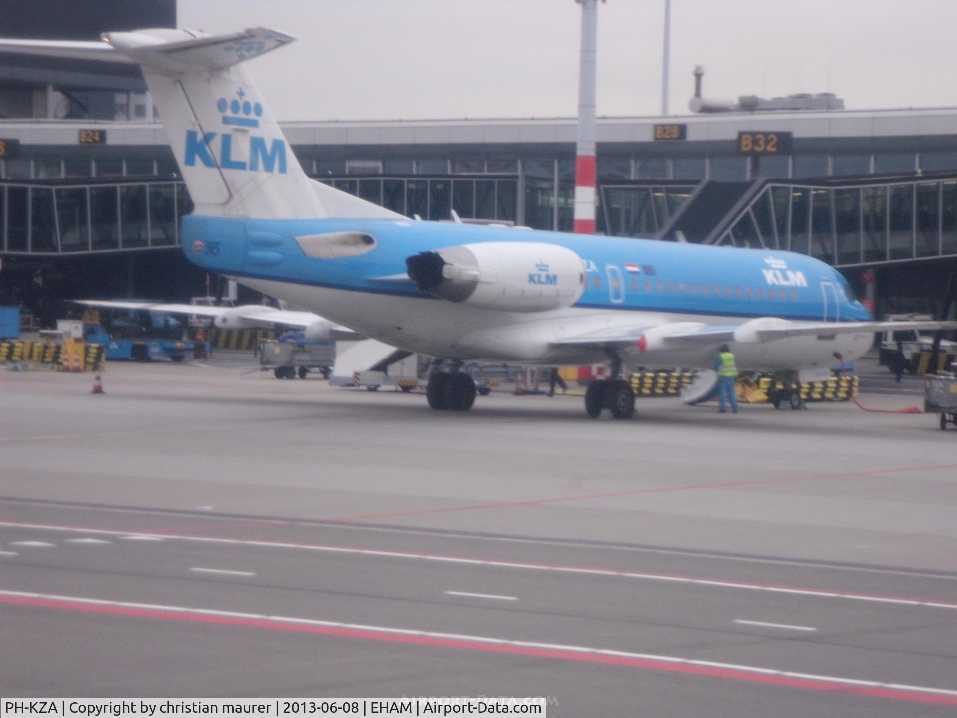 PH-KZA, 1996 Fokker 70 (F-28-070) C/N 11567, FOKKER
