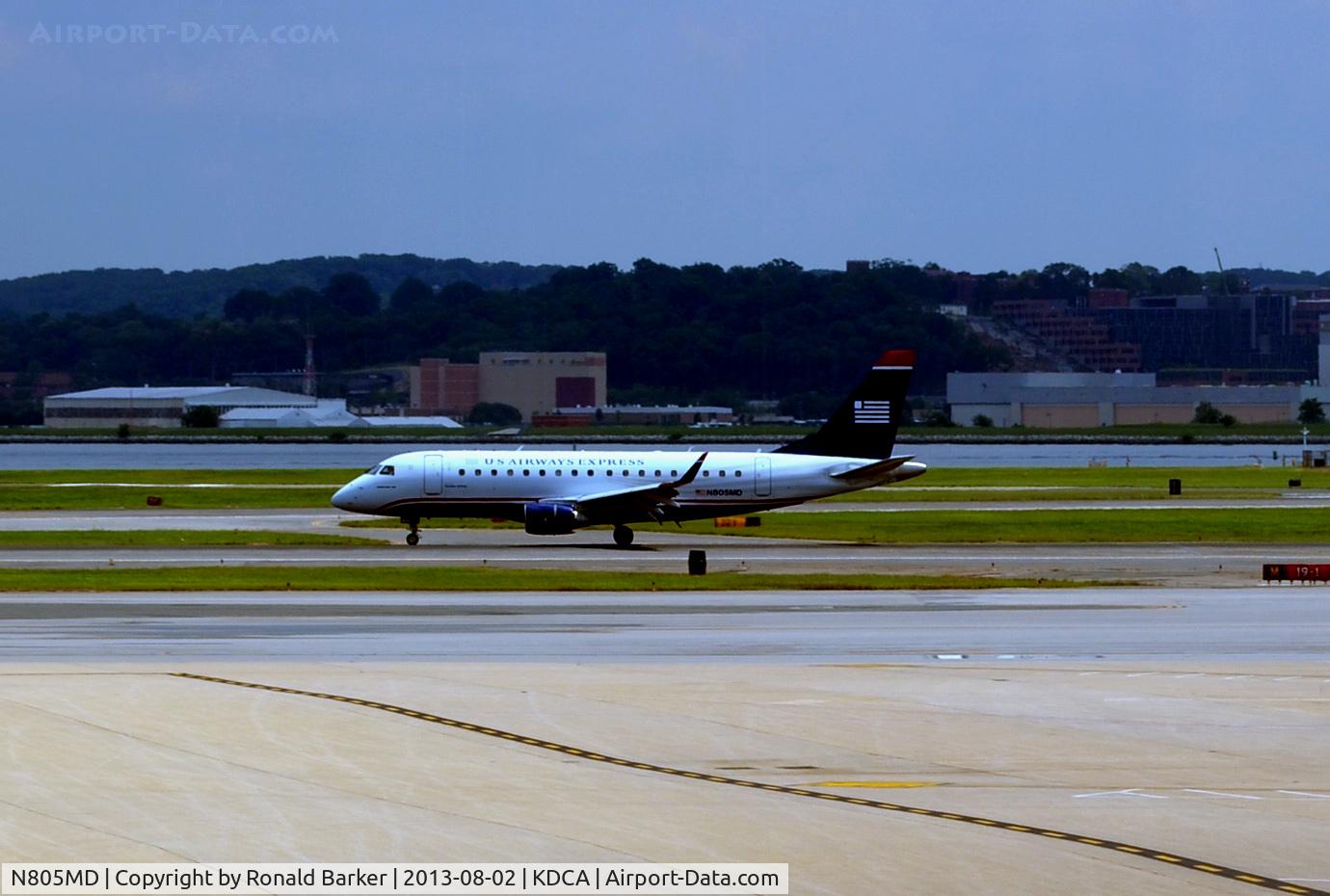 N805MD, 2004 Embraer 170SU (ERJ-170-100SU) C/N 17000018, Landing roll National