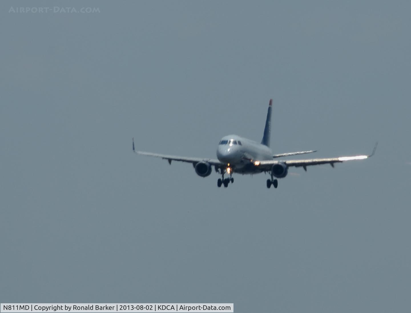 N811MD, 2004 Embraer 170SU (ERJ-170-100SU) C/N 17000028, Approach to  National