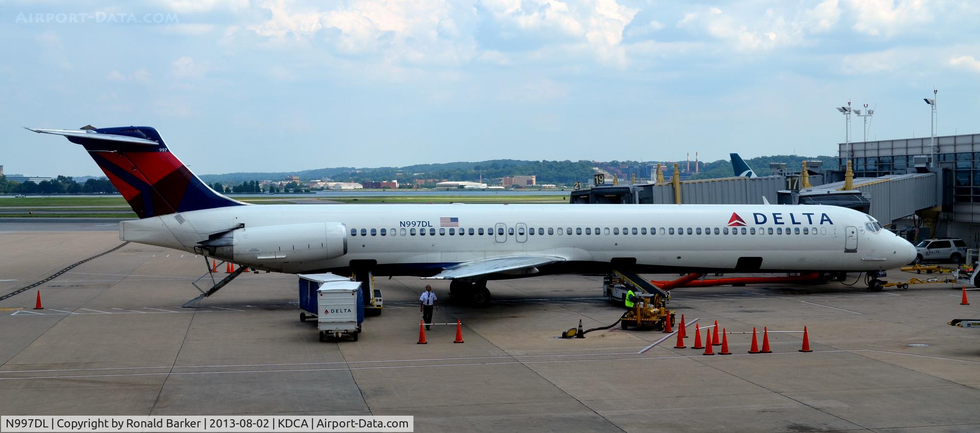 N997DL, 1992 McDonnell Douglas MD-88 C/N 53364, Gate 17  National