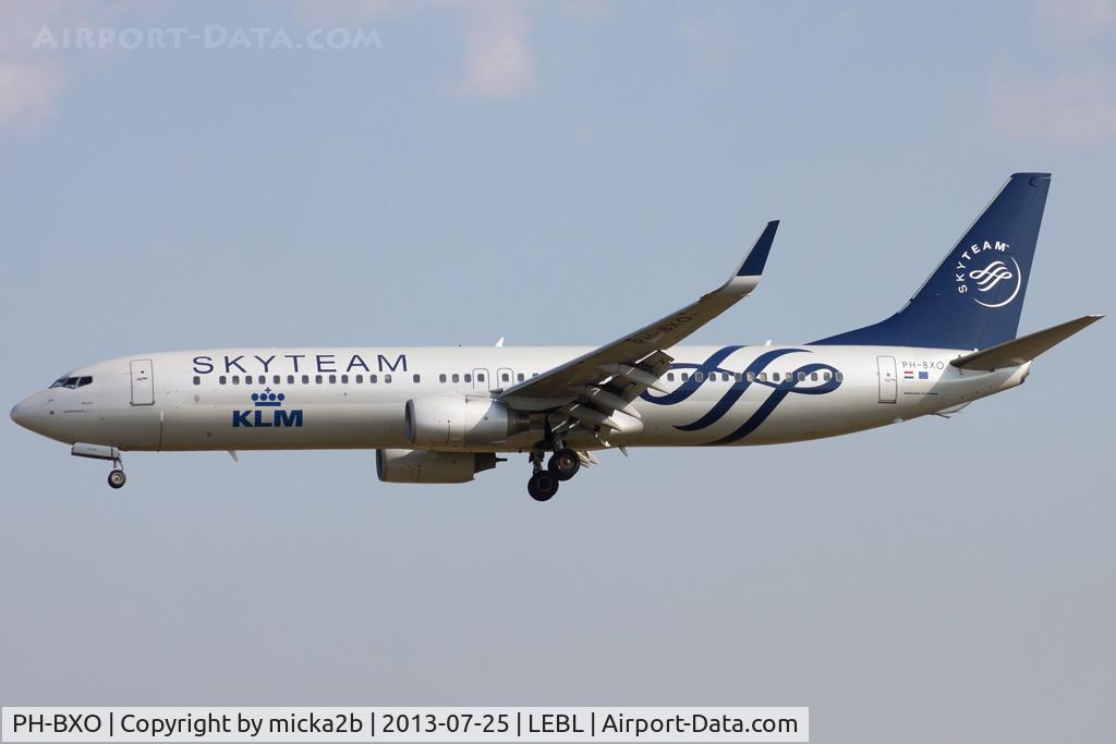 PH-BXO, 2001 Boeing 737-9K2 C/N 29599, Landing