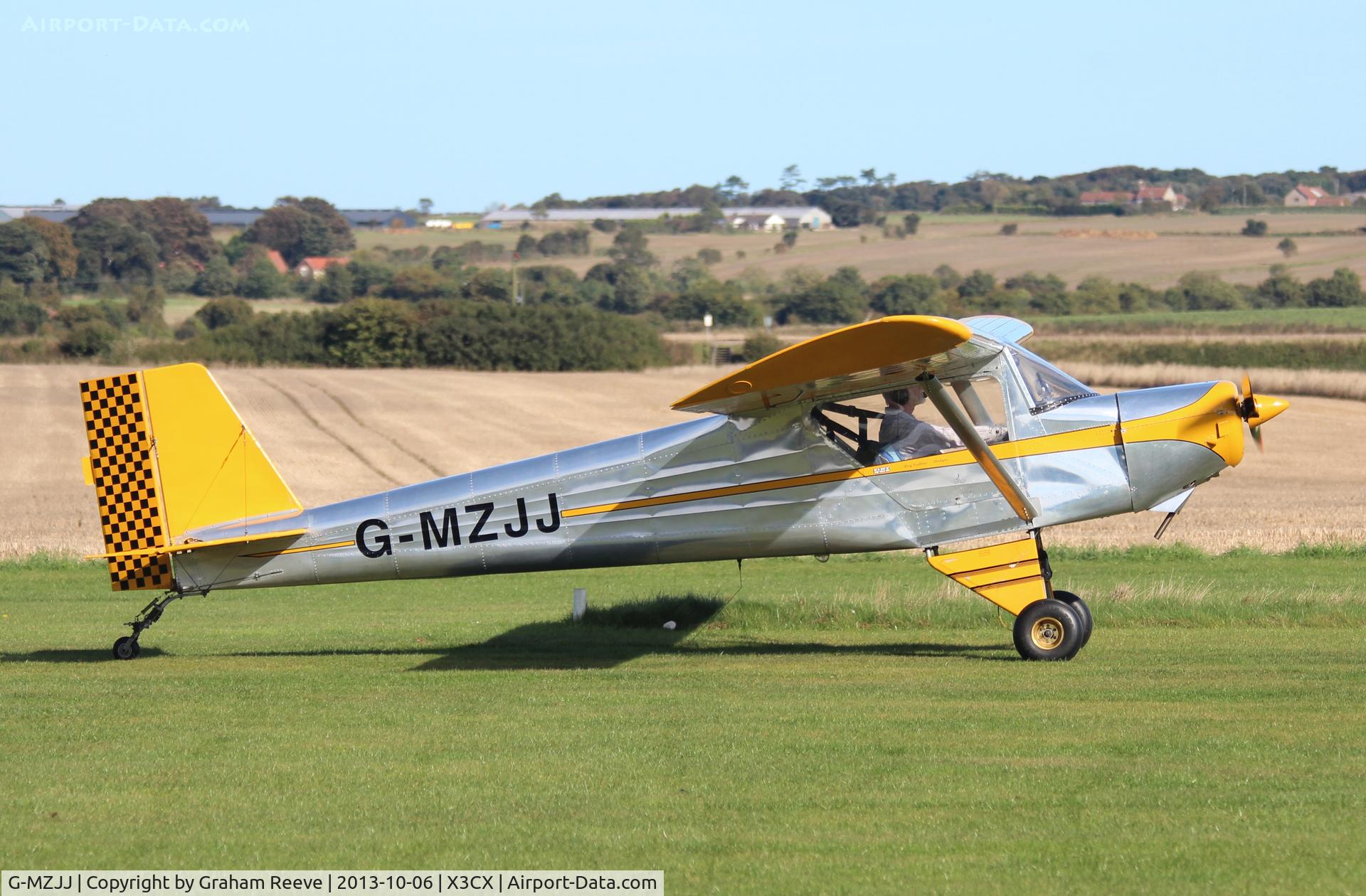 G-MZJJ, 1998 Murphy Maverick C/N PFA 259-13016, Just landed.