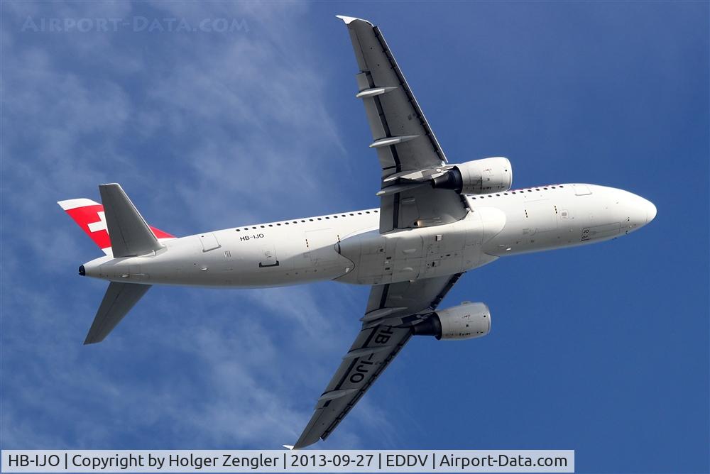 HB-IJO, 1997 Airbus A320-214 C/N 673, Leaving HAJ on rwy 09L with destination Zurich.....