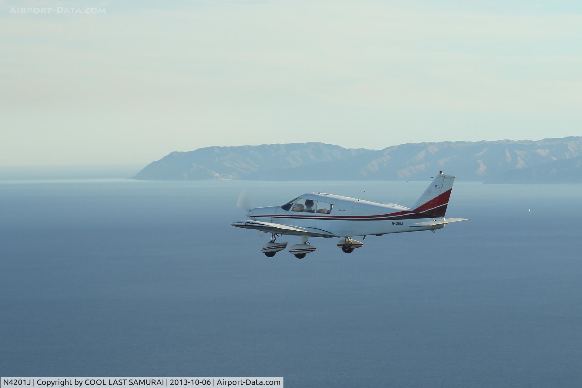 N4201J, 1966 Piper PA-28-140 C/N 28-22545, Piper 01J flying over Long Beach Practice Area