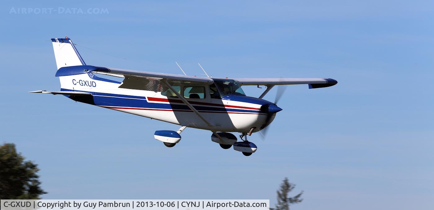 C-GXUD, 1974 Cessna 172M C/N 17262500, Landing