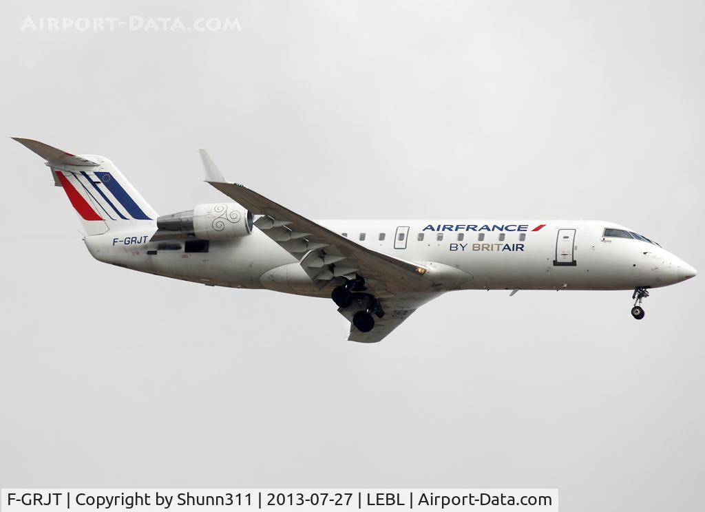 F-GRJT, 2000 Canadair CRJ-100ER (CL-600-2B19) C/N 7389, Landing rwy 07L in AF modified new c/s