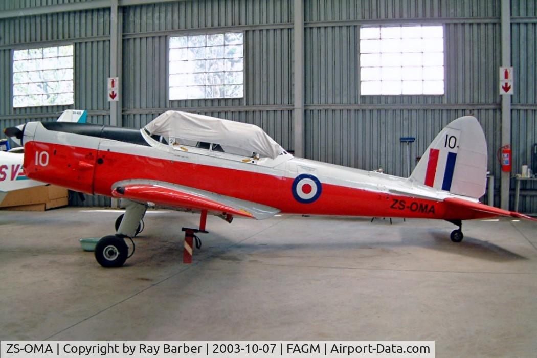 ZS-OMA, 1952 De Havilland DHC-1 Chipmunk T.10 C/N C1/0796, De Havilland Canada DHC-1 Chipmunk 22 [C1/0796] Johannesburg-Rand~ZS 07/10/2003