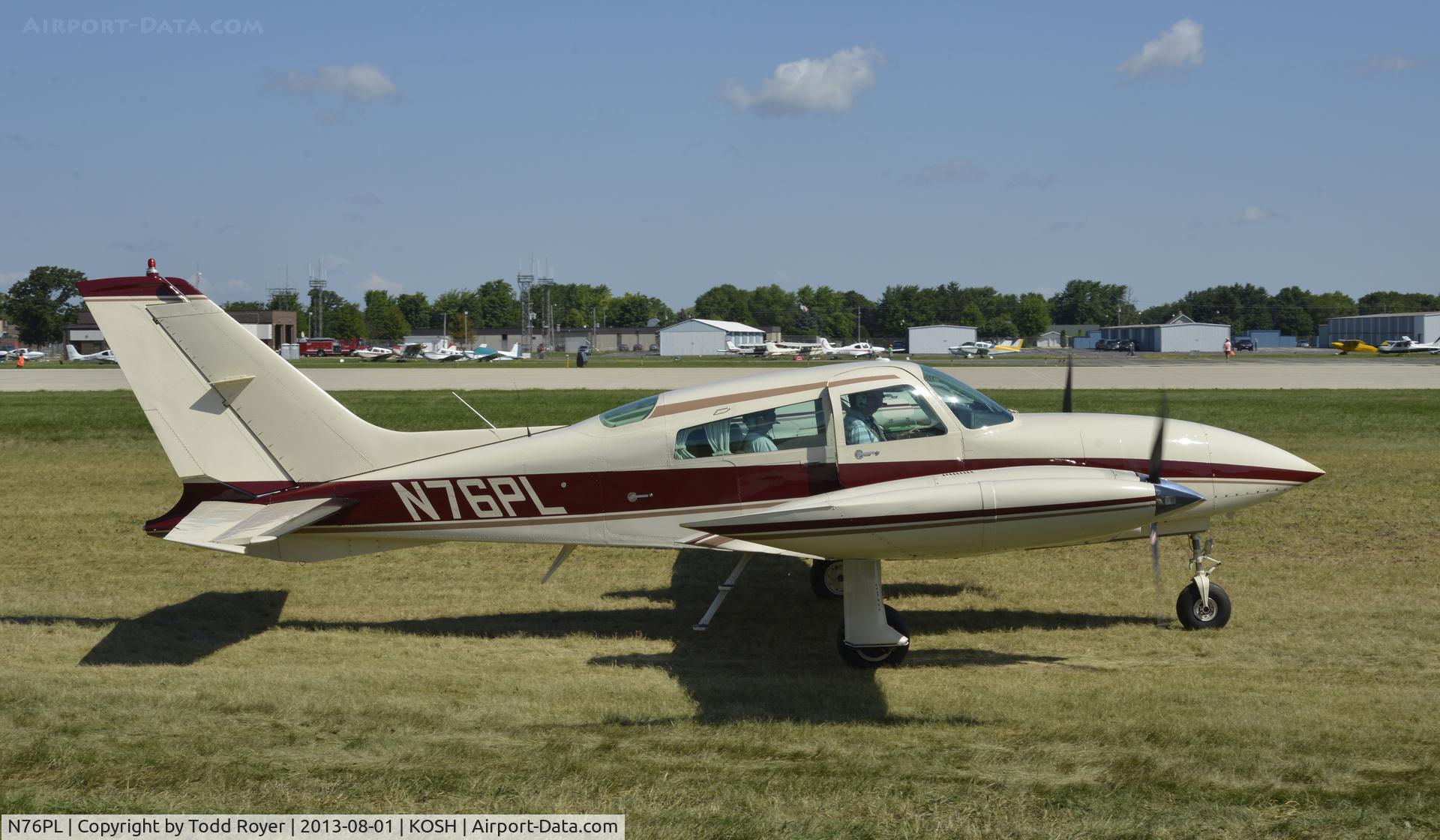 N76PL, 1976 Cessna 310R C/N 310R0660, Airventure 2013