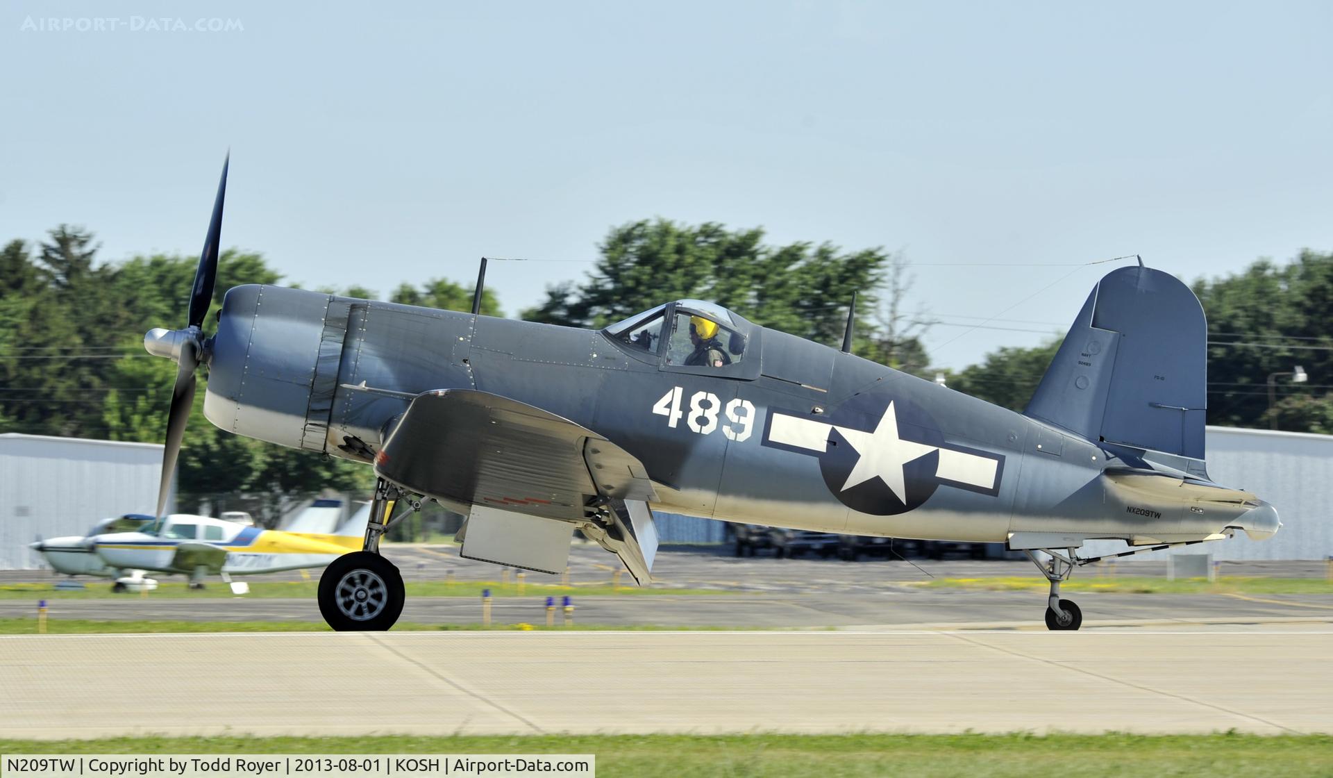 N209TW, Goodyear FG-1D Corsair C/N 3750, Airventure 2013