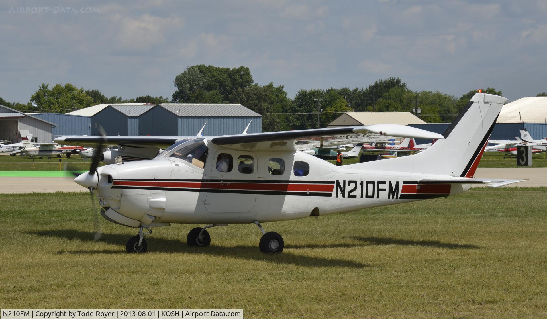N210FM, 1979 Cessna P210N Pressurised Centurion C/N P21000259, Airventure 2013