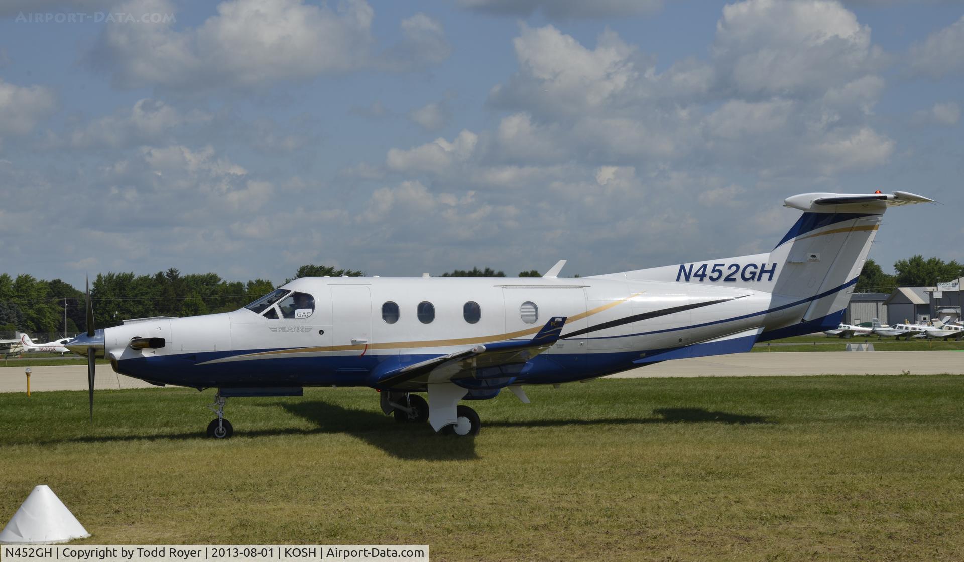 N452GH, 2005 Pilatus PC-12/45 C/N 628, Airventure 2013