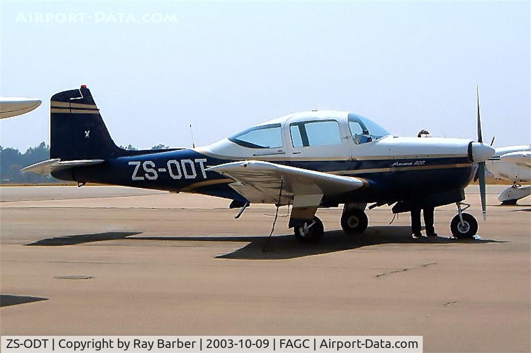 ZS-ODT, 1966 Aero Commander 200 C/N 308, Aero Commander AC.200D [308] Grand Central~ZS 09/10/2003