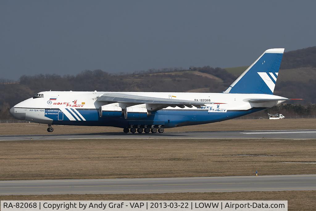 RA-82068, 1993 Antonov An-124-100 Ruslan C/N x770051359127, Polet AN124