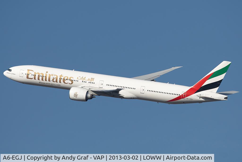 A6-EGJ, 2011 Boeing 777-31H/ER C/N 38989, Emirates 777-300