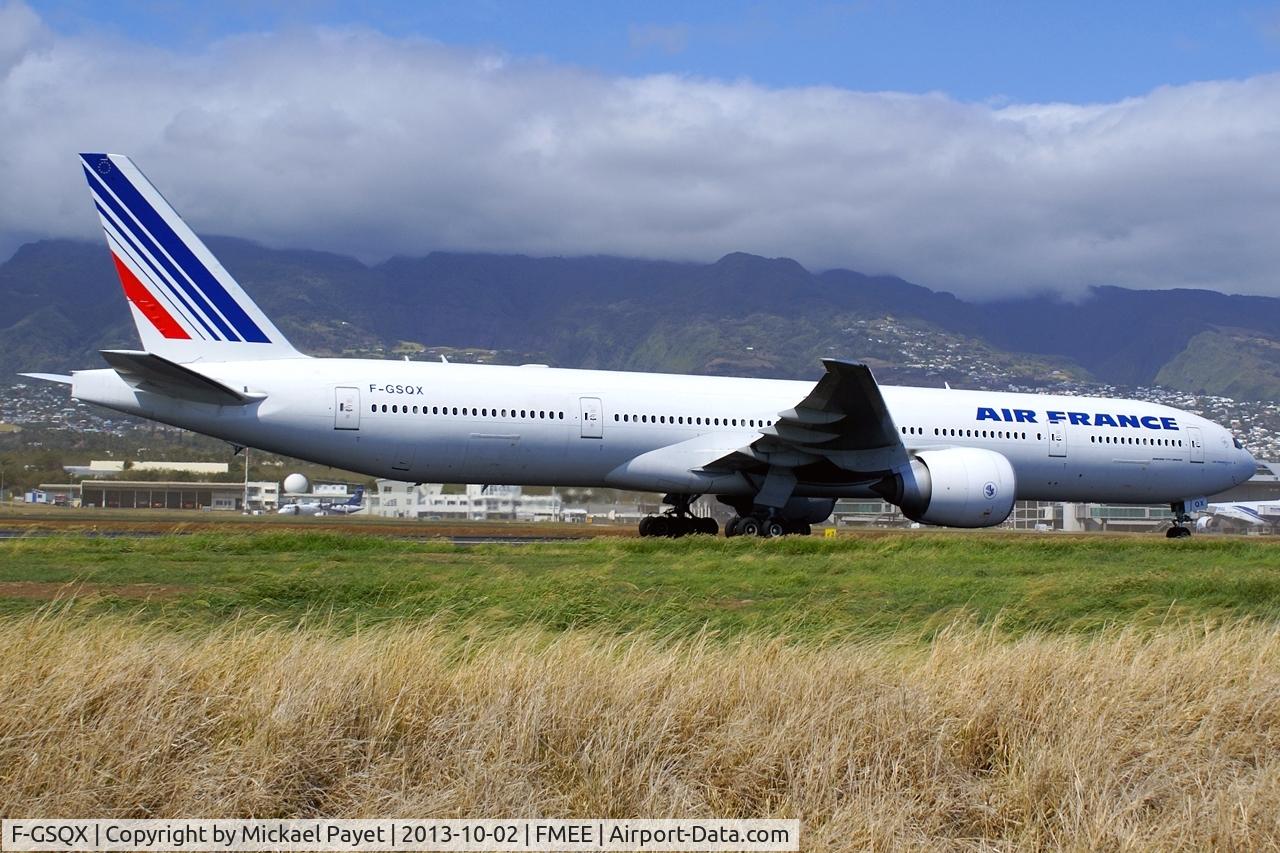 F-GSQX, 2007 Boeing 777-328/ER C/N 32963, Back-tracking runway 12