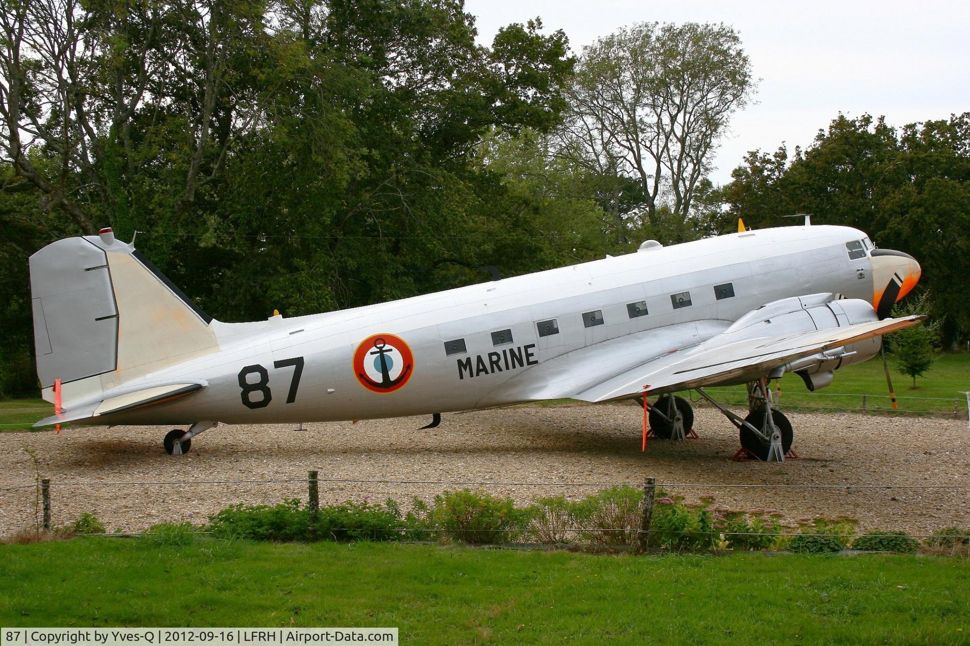 87, 1942 Douglas DC-3A-360 (C-47) C/N 4579, Douglas C-47 DL, Exposed at Lann-Bihoué Naval Air Base (LFRH-LRT)