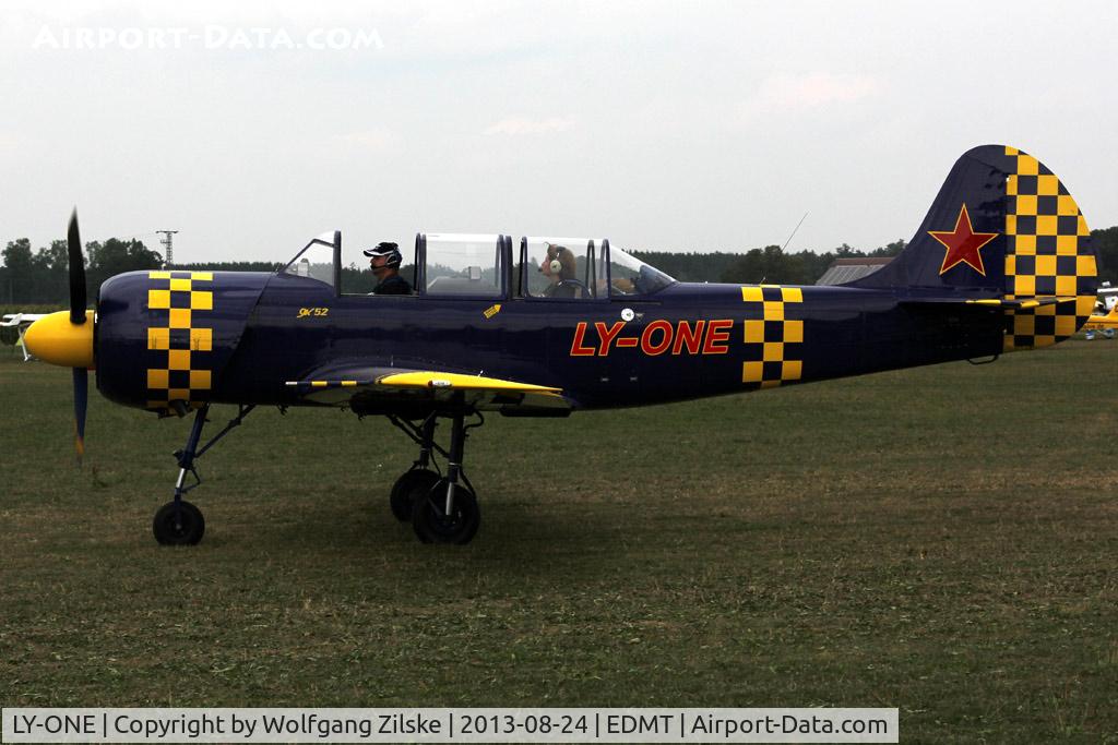 LY-ONE, Yakovlev Yak-52 C/N 822605, Tannkosh 2013
