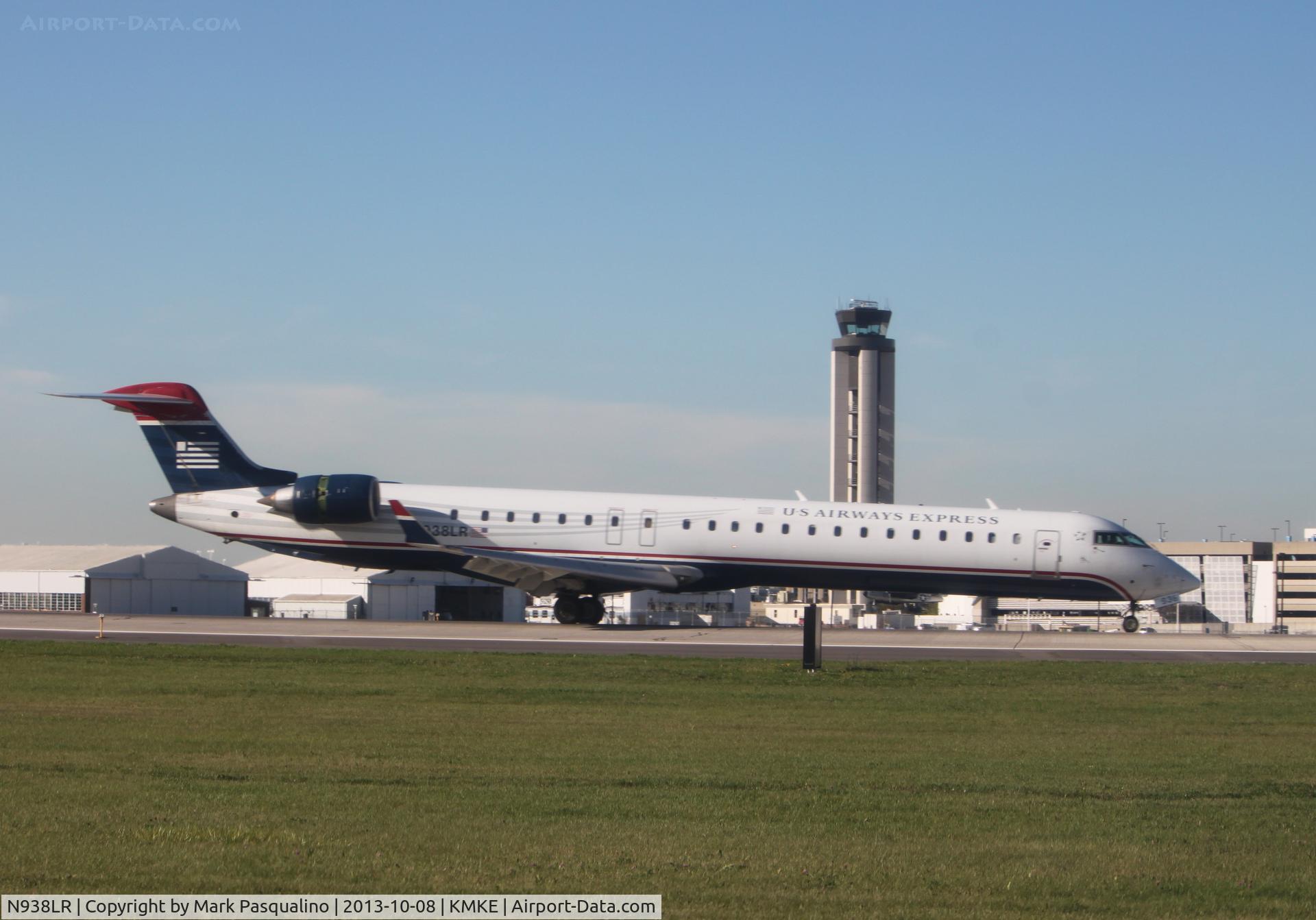 N938LR, 2005 Bombardier CRJ-900ER (CL-600-2D24) C/N 15038, CL600-2D24