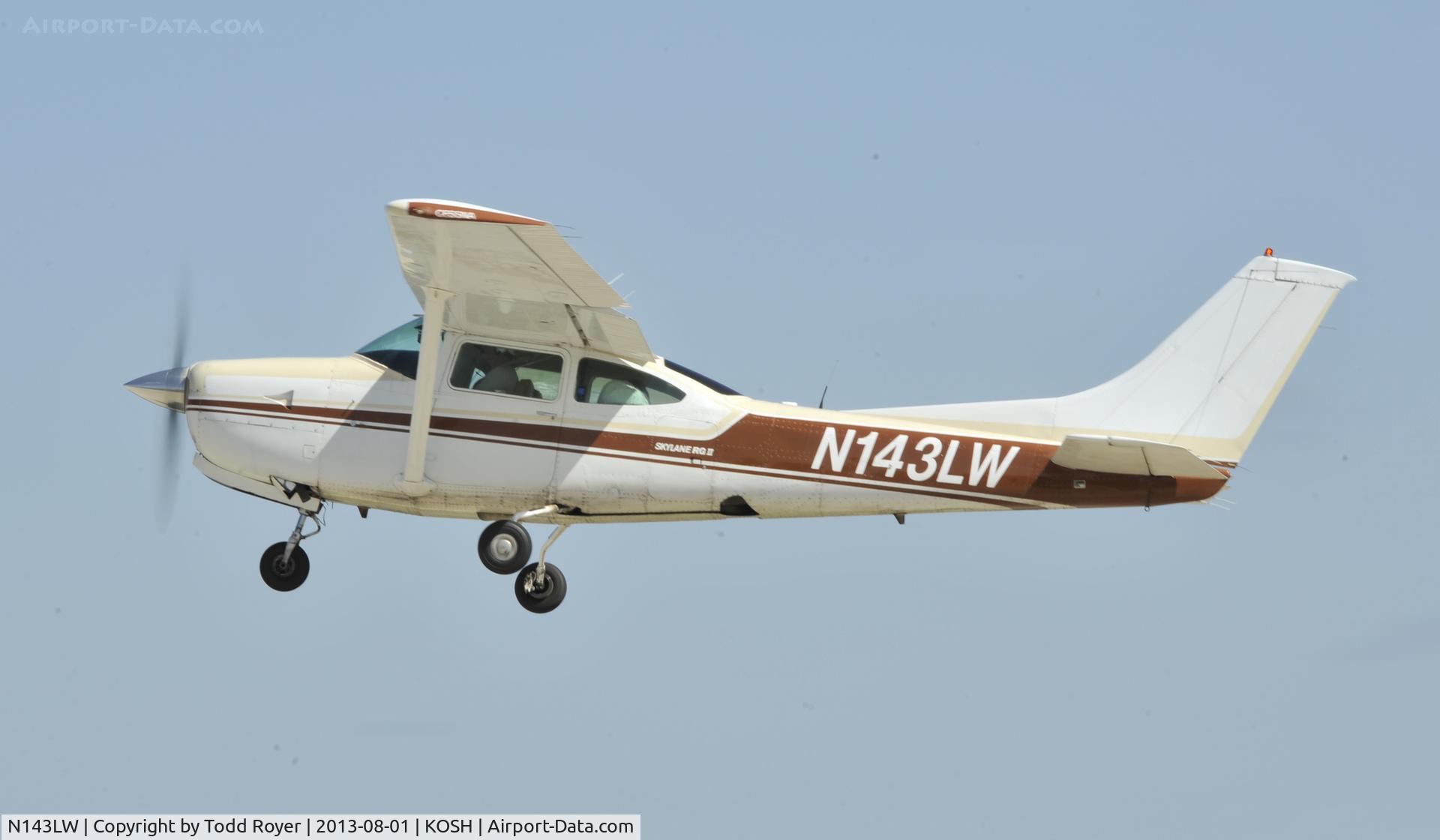 N143LW, 1979 Cessna R182 Skylane RG C/N R18201265, Airventure 2013
