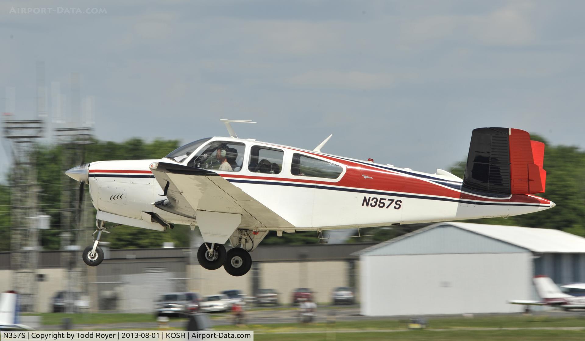 N357S, 1967 Beech V35A Bonanza C/N D-8679, Airventure 2013