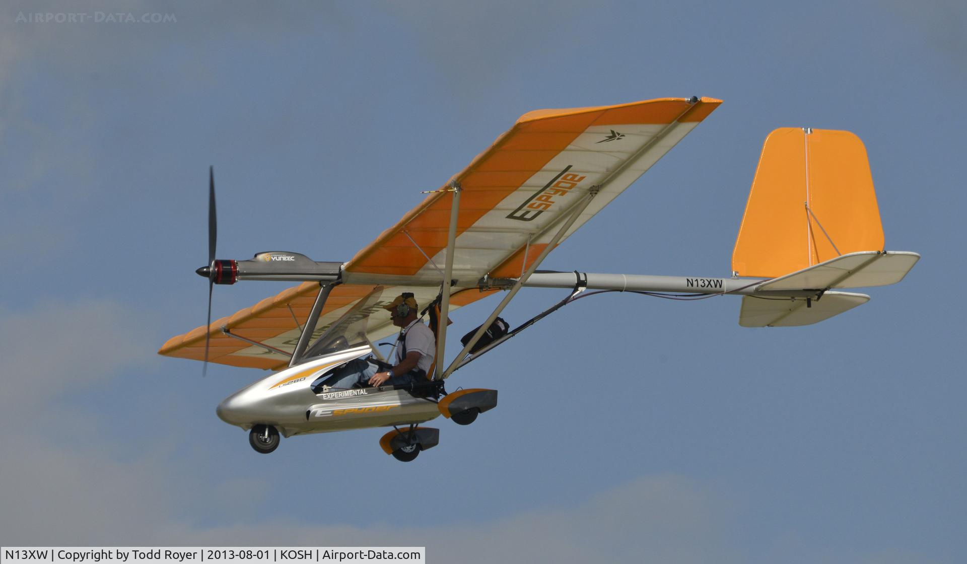 N13XW, 2013 XIRU WANG Espyder C/N YN-ESPYDER-0002, Airventure 2013