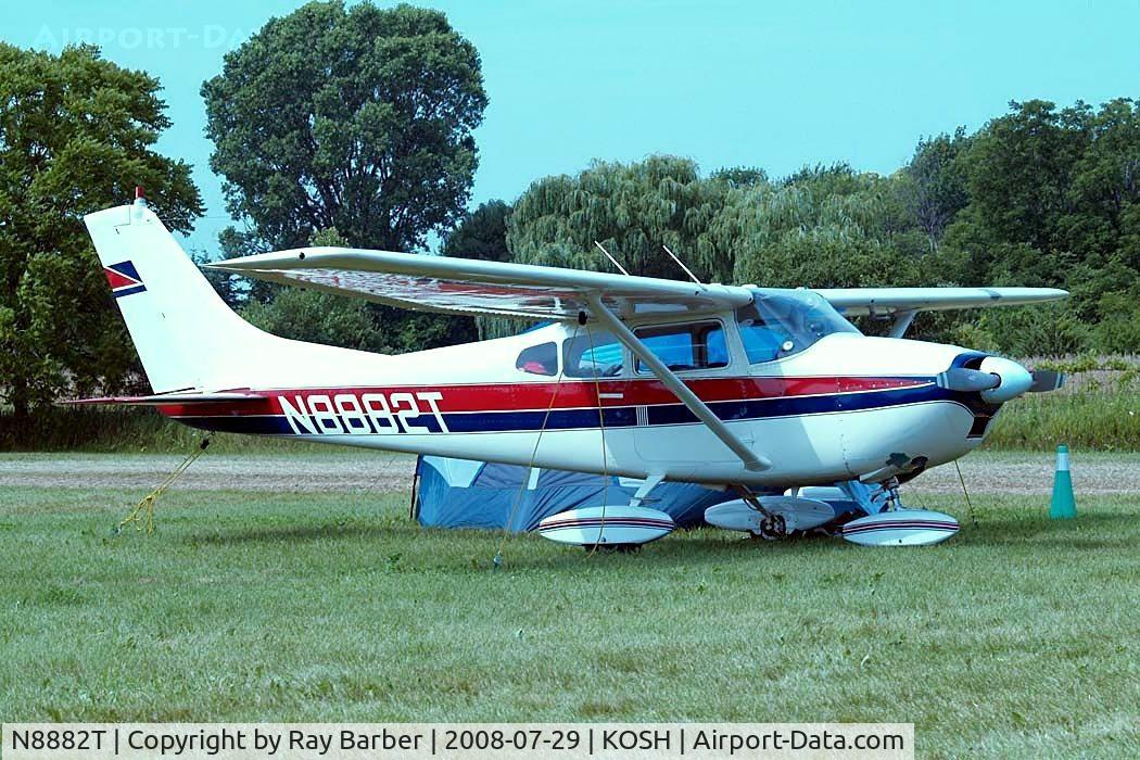 N8882T, 1960 Cessna 182C Skylane C/N 52782, Cessna 182C [52782] Oshkosh-Wittman Regional Airport~N 29/07/2008