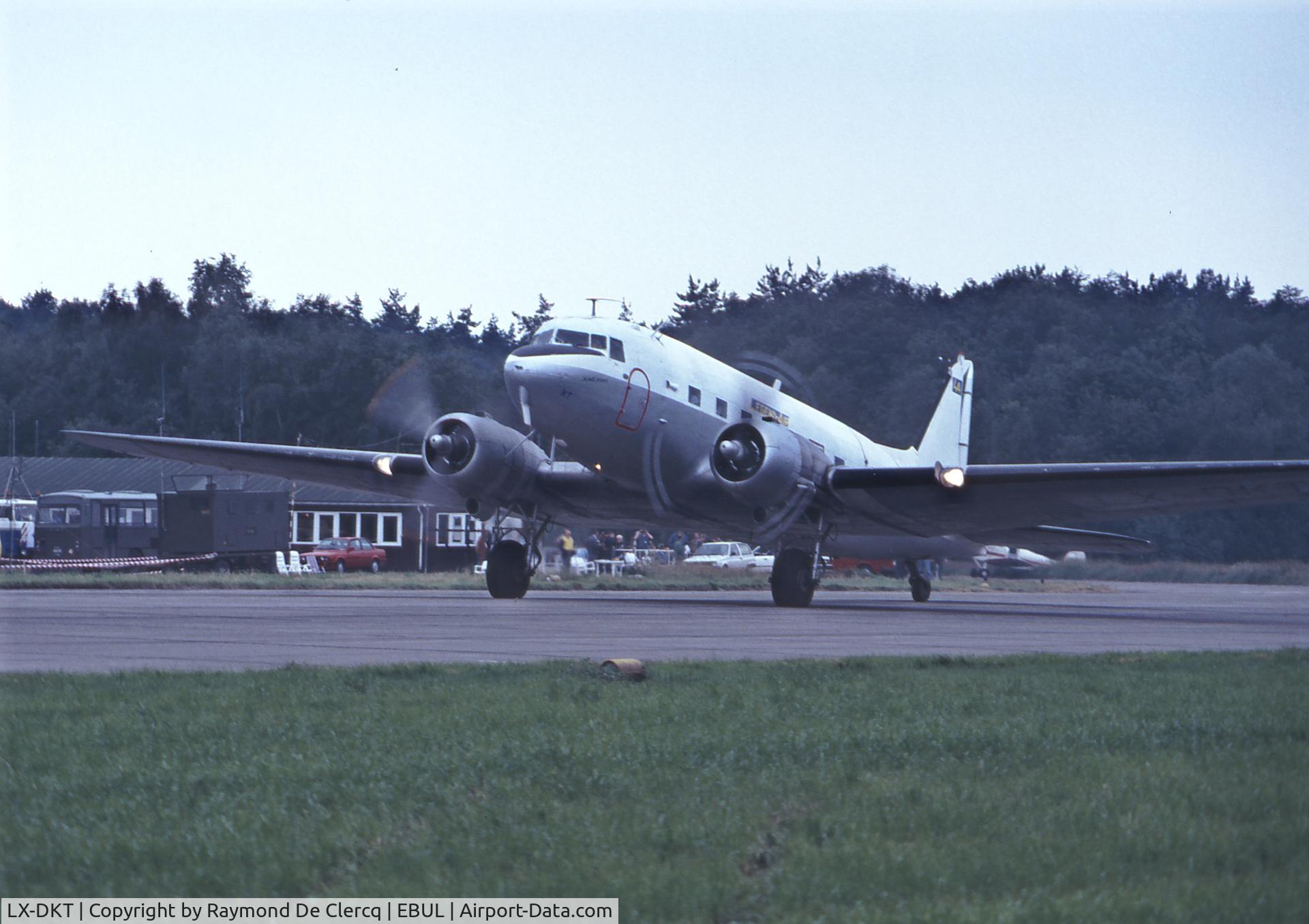 LX-DKT, 1942 Douglas DC3C-S1C3G (C-47A) C/N 10253, Airshow Ursel  July 1991