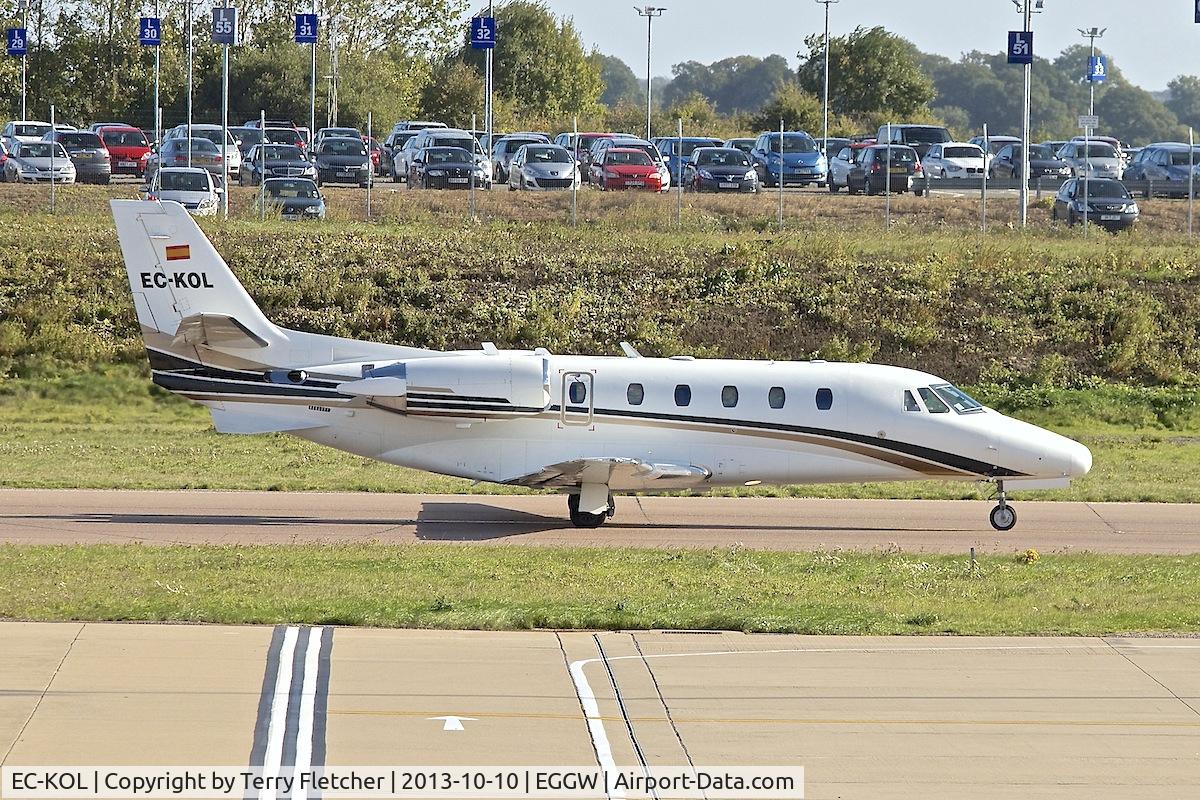 EC-KOL, 2000 Cessna 560XL Citation Excel C/N 560-5088, Cessna 560, c/n: 560-5088 at Luton