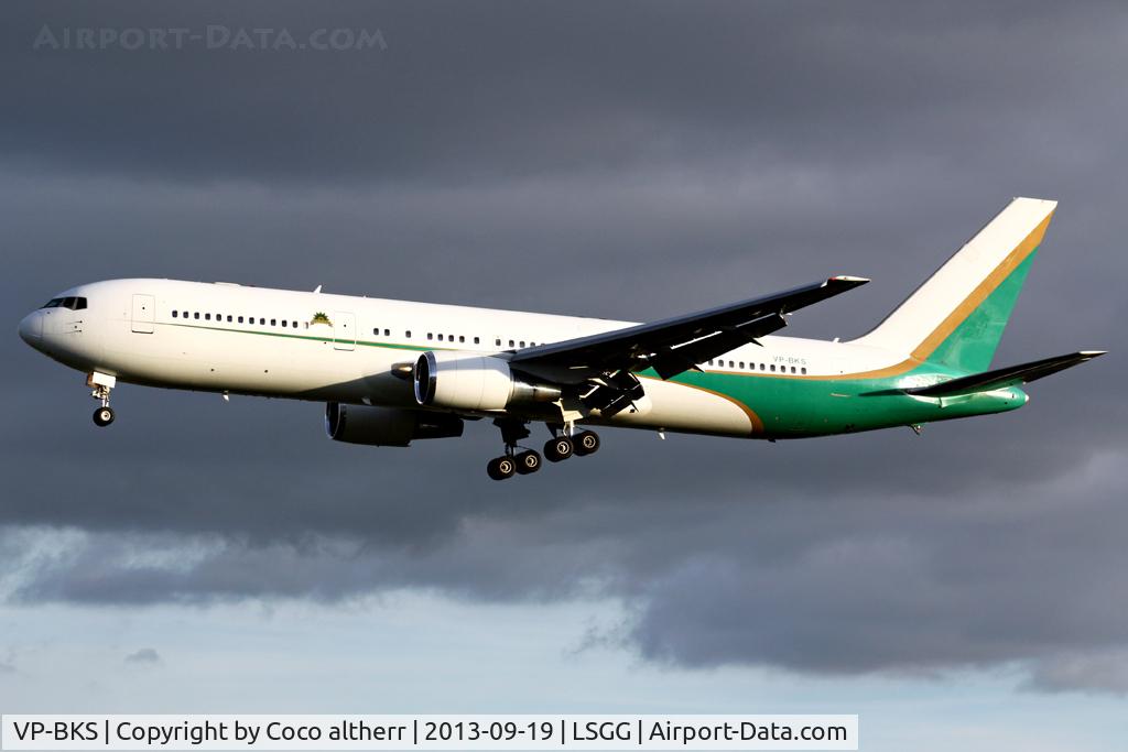VP-BKS, 1993 Boeing 767-3P6/ER C/N 27254, Landing on runway 05 from LBG!