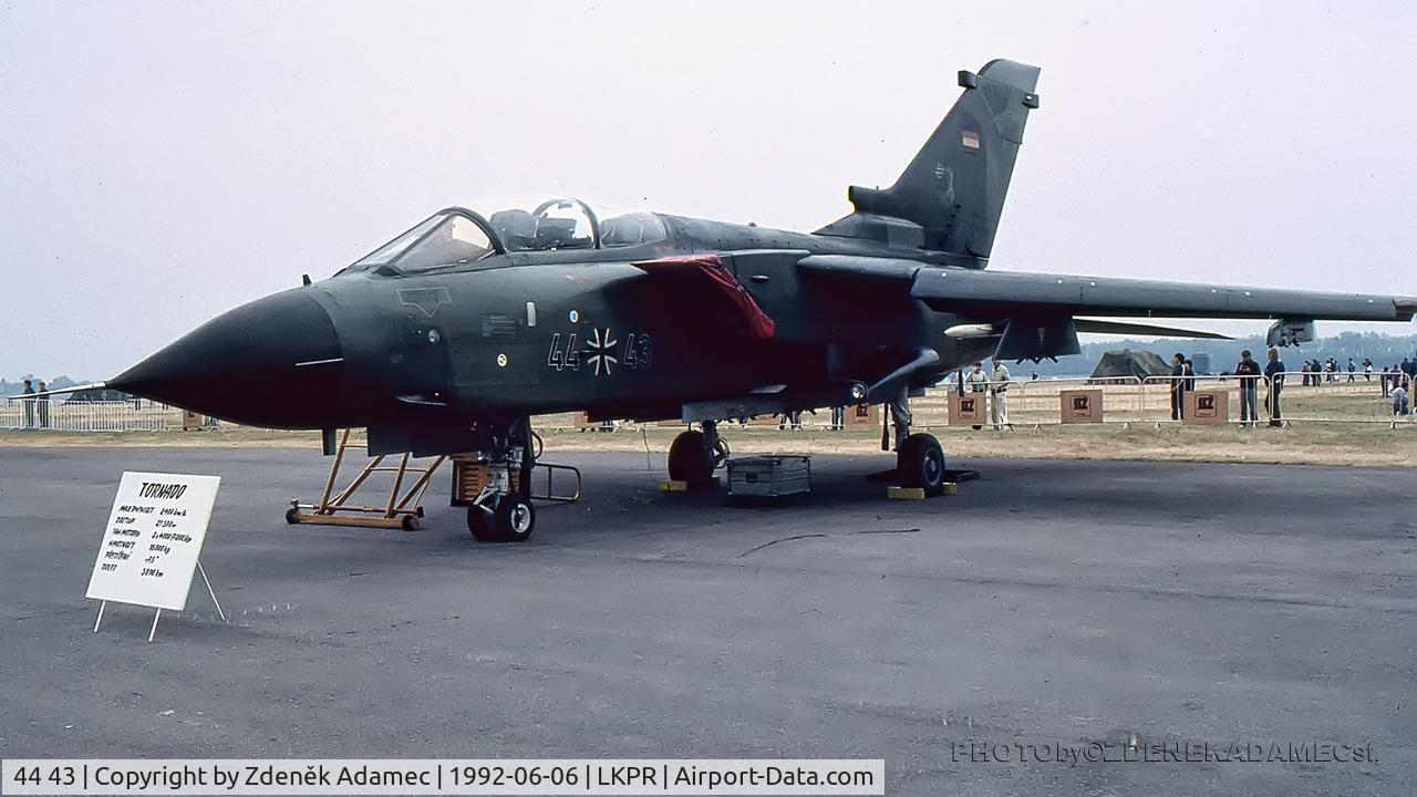 44 43, Panavia Tornado IDS C/N 365/GS100/4143, International Airshow 1992 Prague-Ruzyn?
(scanned slide)