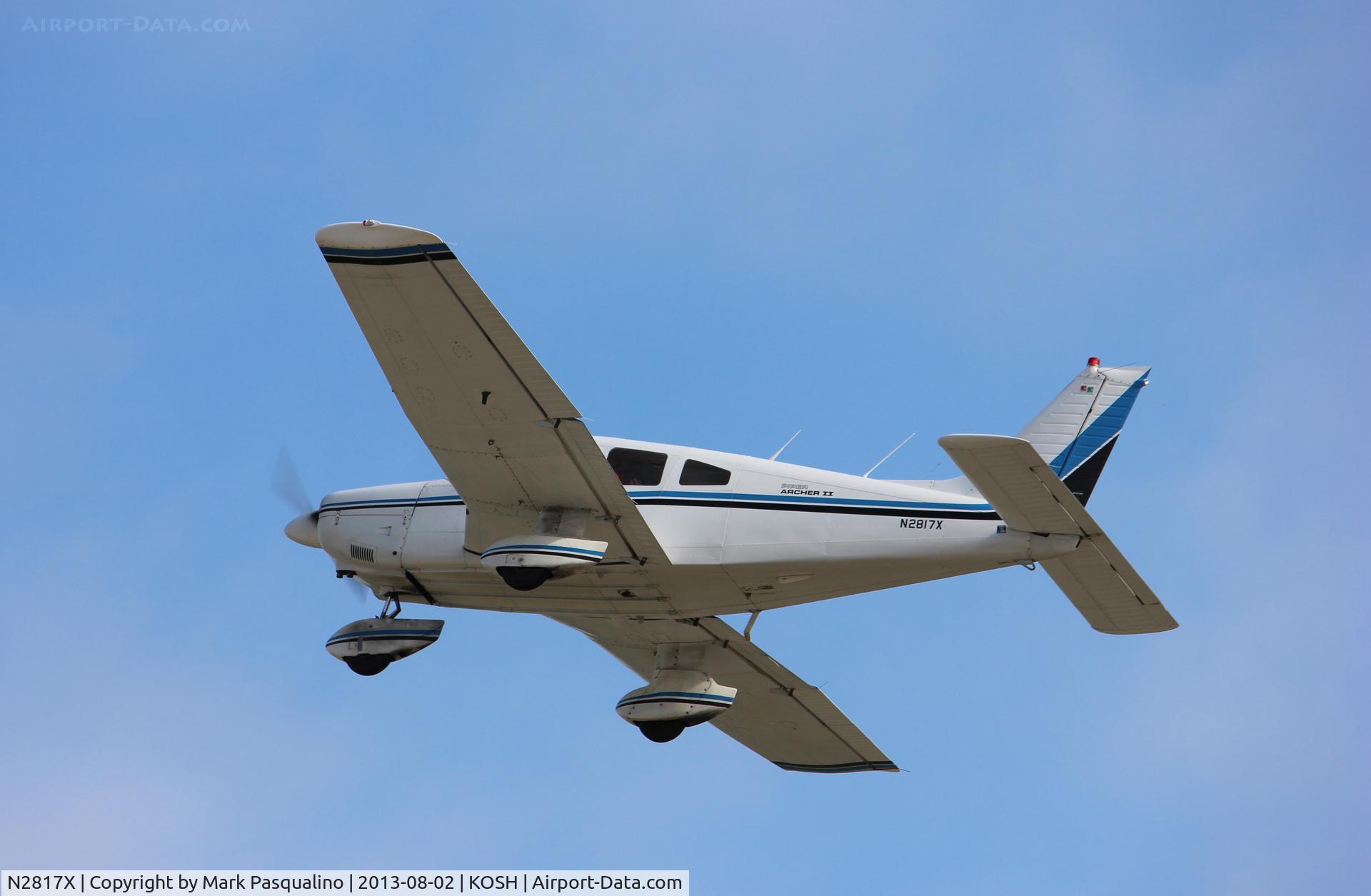 N2817X, 1979 Piper PA-28-181 Archer II C/N 28-7990457, Piper PA-28-181
