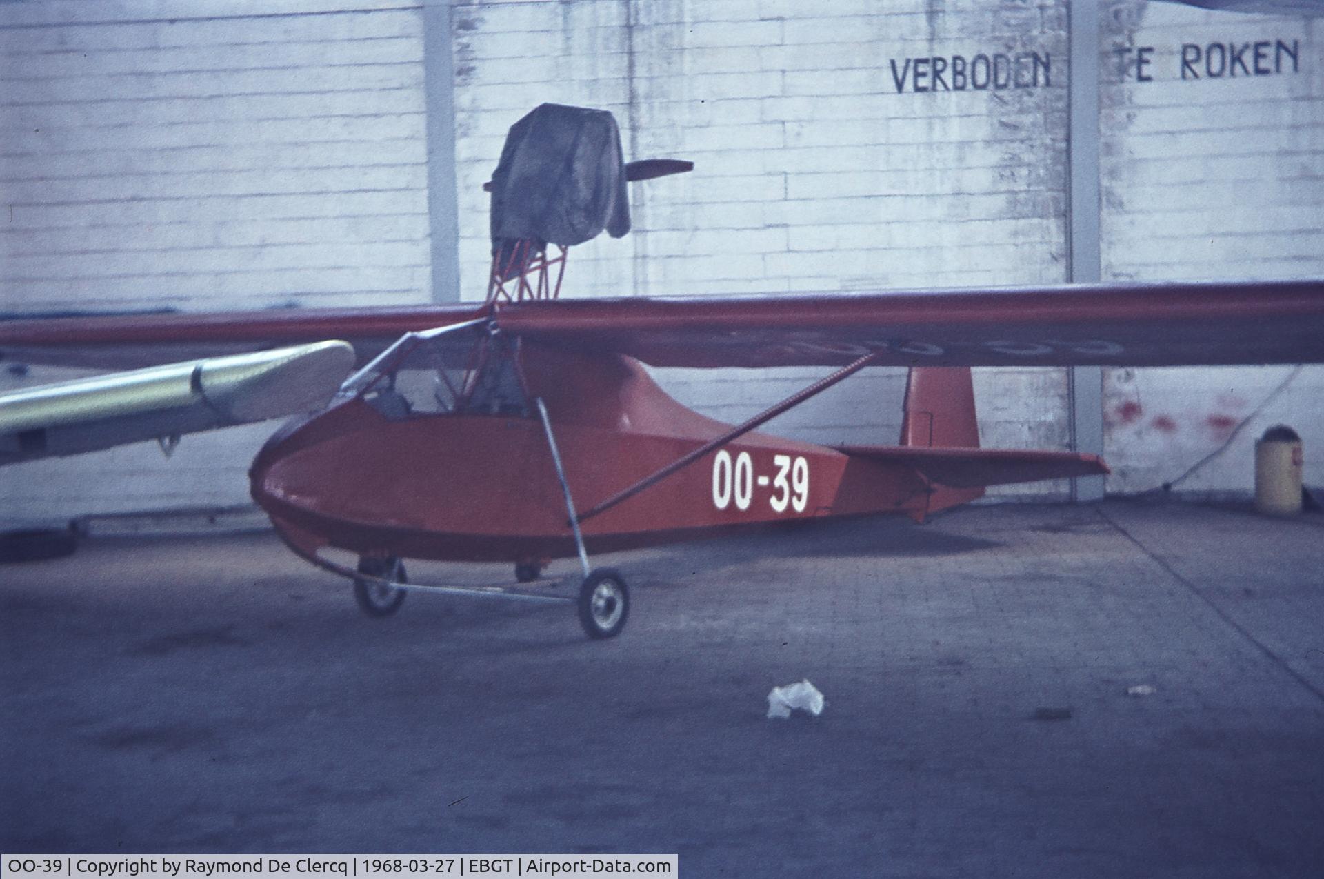 OO-39, 1960 Nord 1300 C/N 131, Glider with DAF engine  , ex F-CRCN
Owner was Paul Verplancke. Gent 1968.