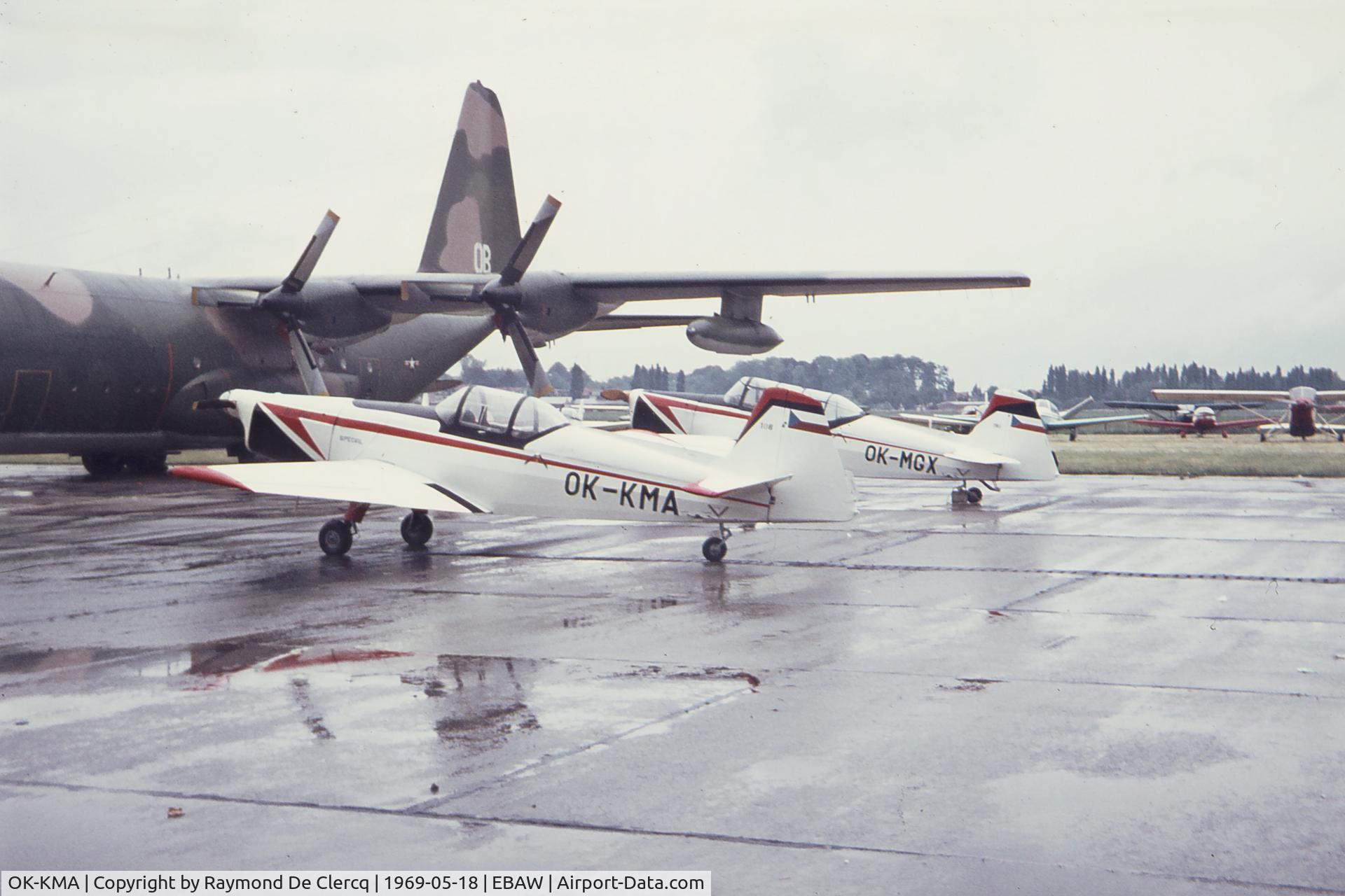 OK-KMA, Zlin Z-226AS Akrobat C/N 108, Airshow Antwerp on 18-5-69.
Side by side with OK-MGX  c/n 190