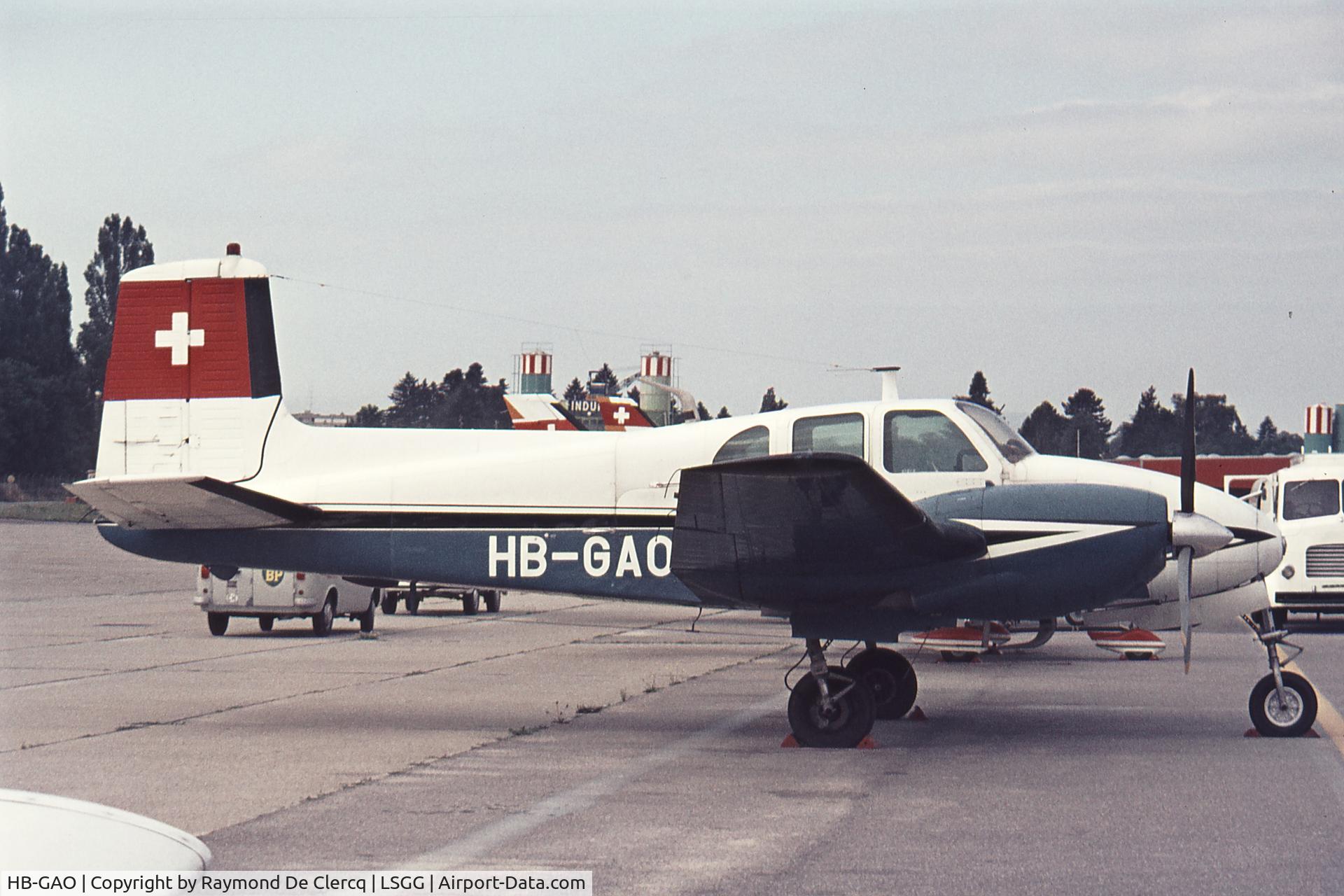 HB-GAO, 1959 Beechcraft G50 Twin Bonanza C/N GH-94, Geneva  1974