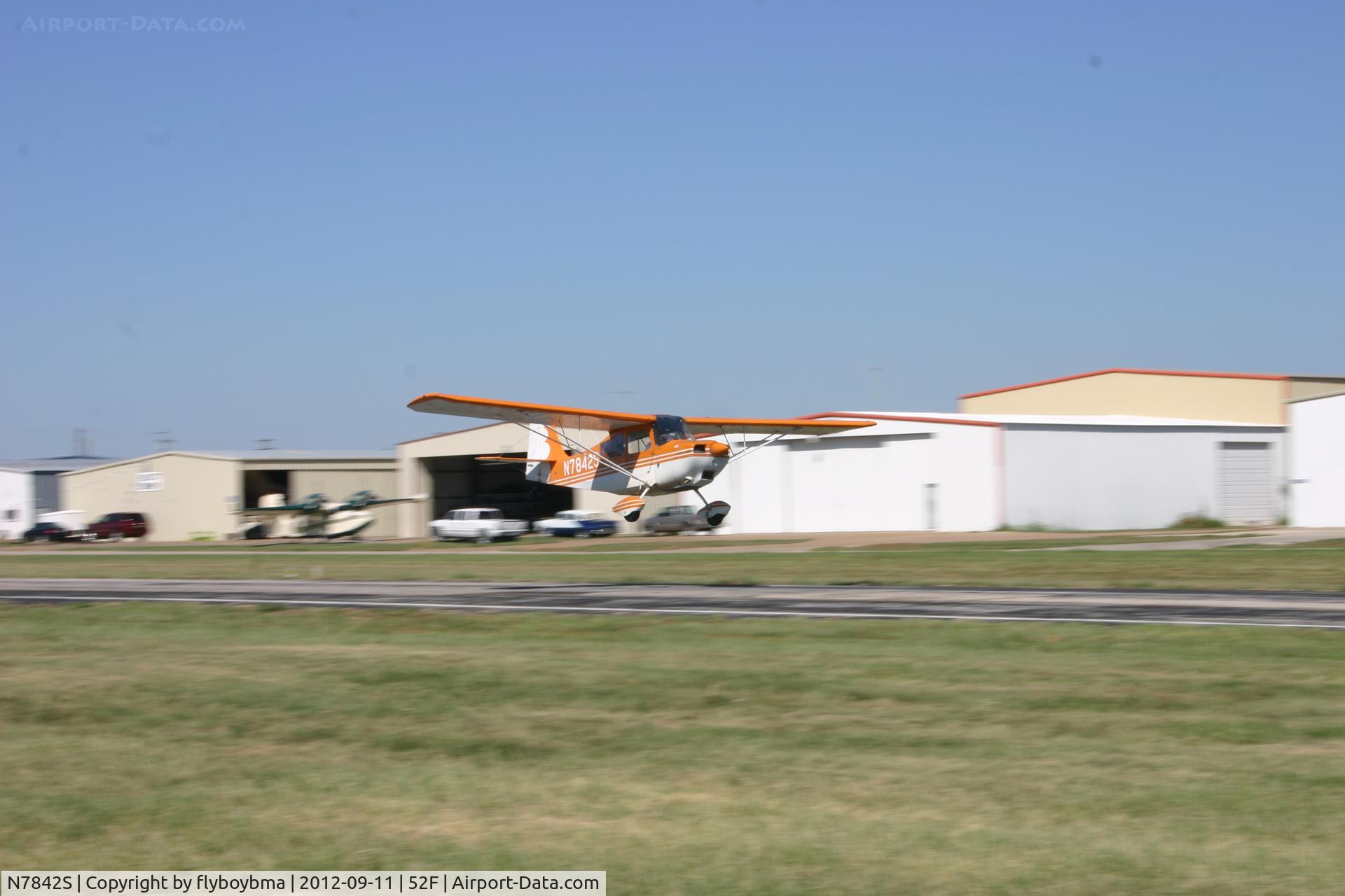 N7842S, 1976 Bellanca 7ECA Citabria C/N 1173-76, Taking off from Runway 17.