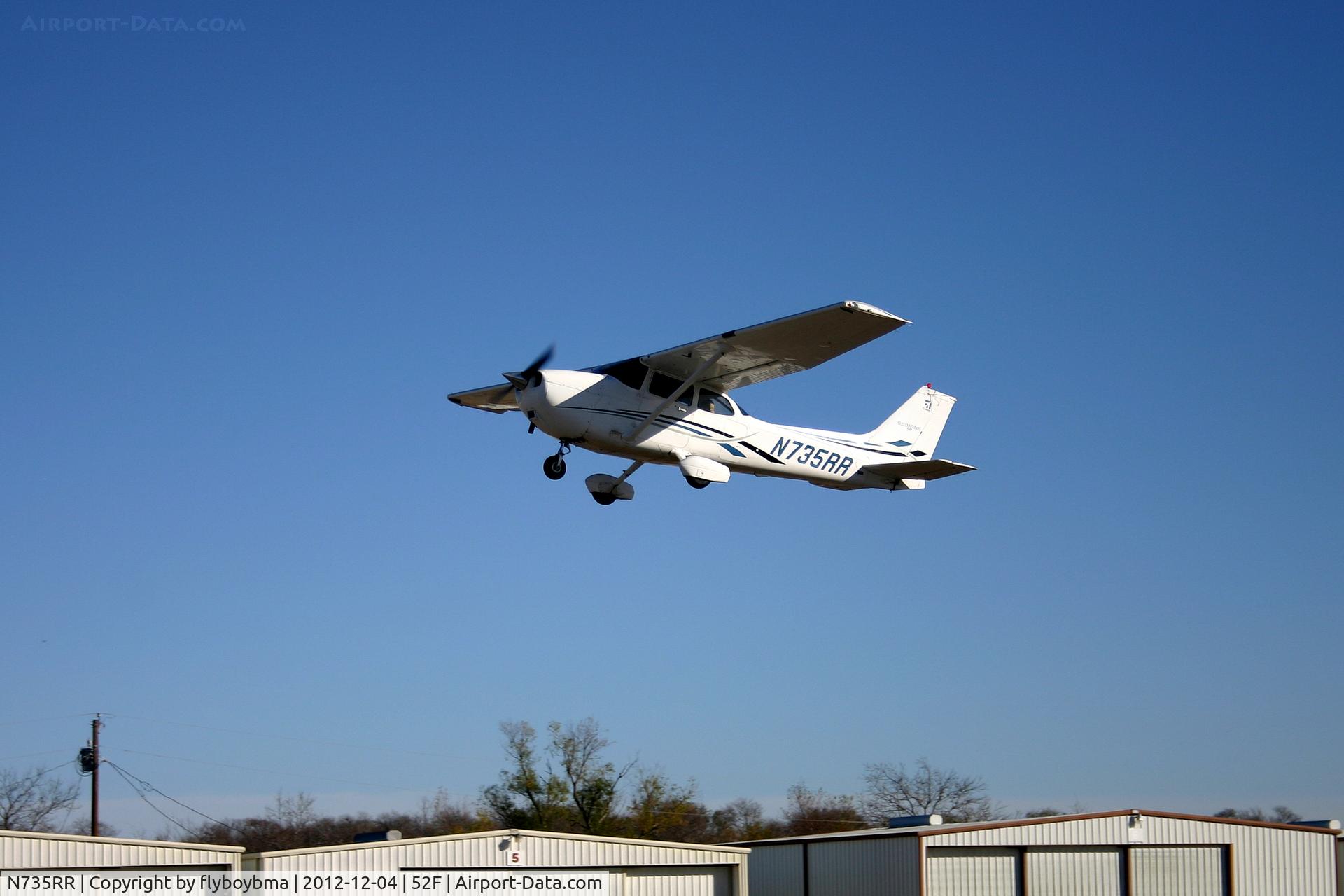 N735RR, 2006 Cessna 172S C/N 172S10172, Doing touch and goes on Runway 35.