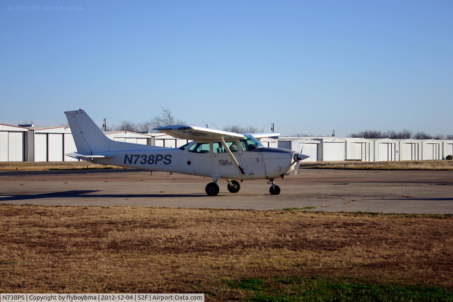 N738PS, 1977 Cessna 172N C/N 17270136, Taxiing back to the hangar.
